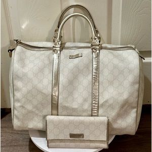 *AUTHENTIC* Gucci Boston Supreme Joy W/ Matching Wallet **VERY NICE CONDITION**